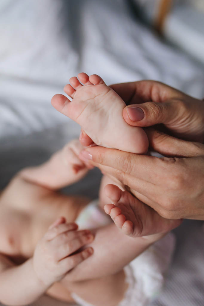 baby foot massage